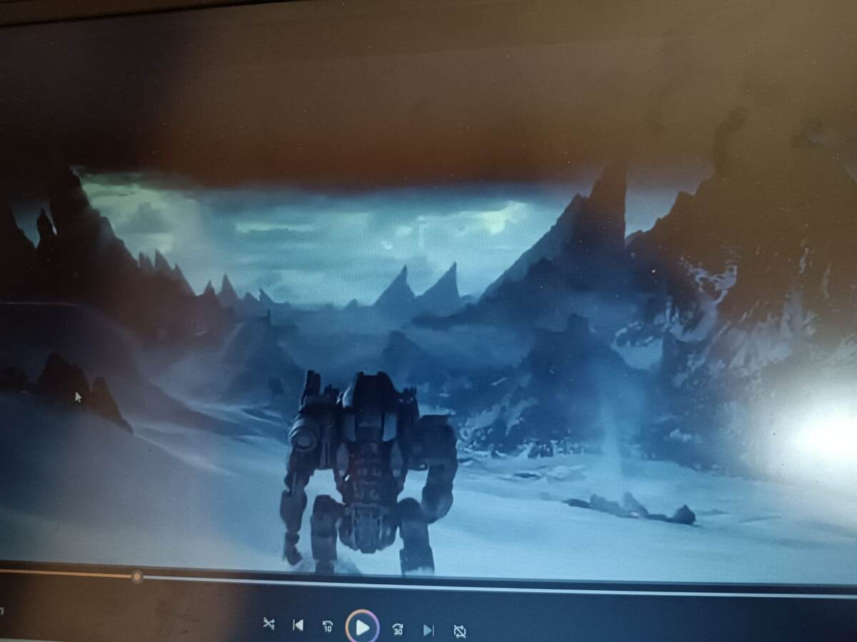 Вот в таком аппарате большую часть фильма проходит героиня фильма актриса Дженнифер Лопес