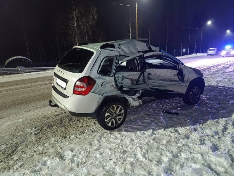    Водитель попал в больницу после аварии с лесовозом в КарелииГАИ Карелии