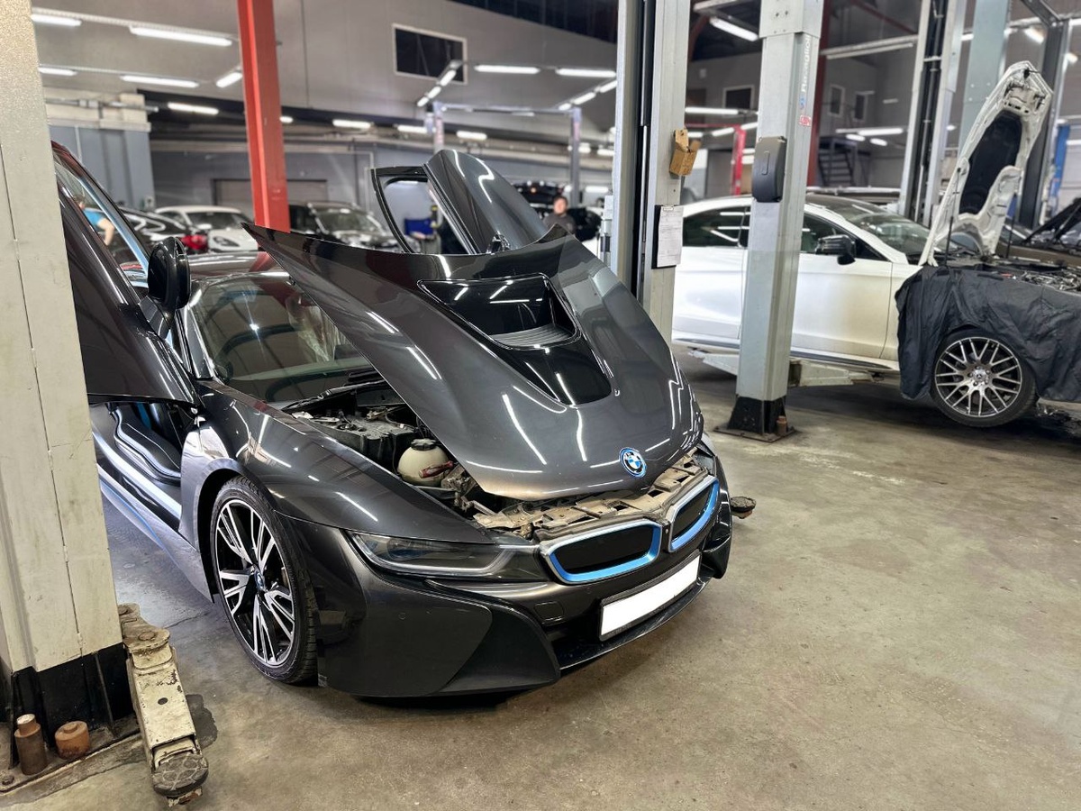 В Штутгарт Гараж обслуживаем только BMW, Porsche и Mercedes-Benz: любого года выпуска. 