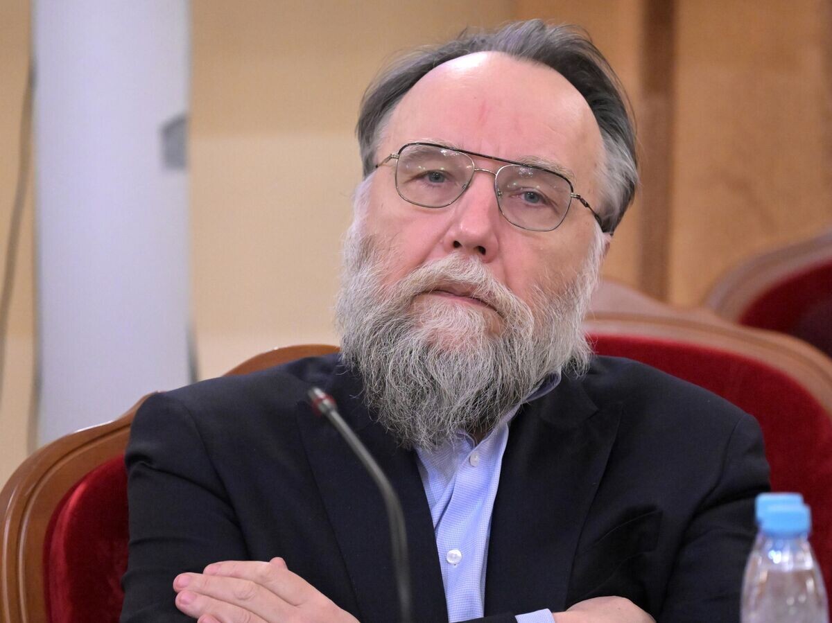    Философ, политолог, социолог Александр Дугин© РИА Новости / Евгений Биятов