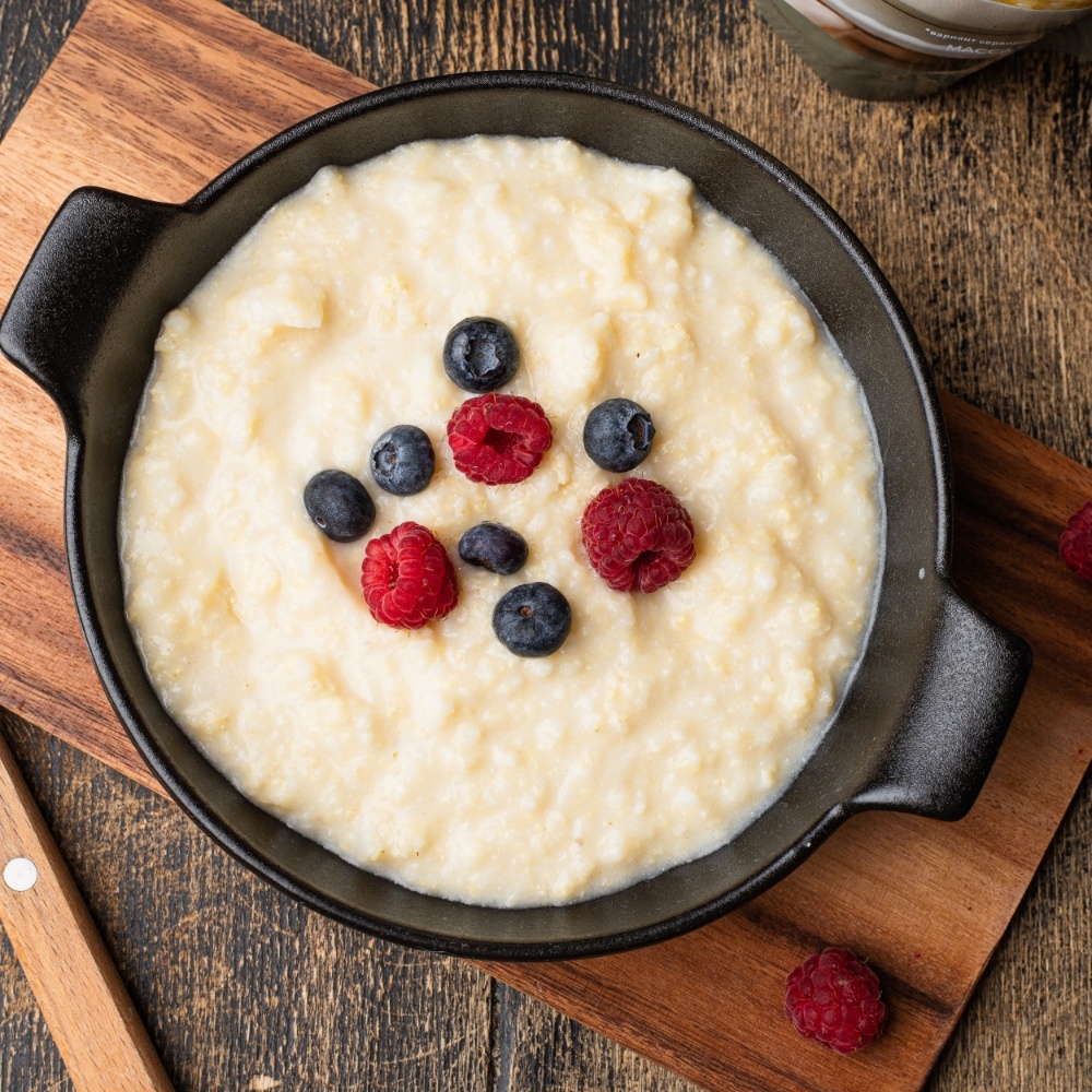 Каша молочная с сублемированными ягодами