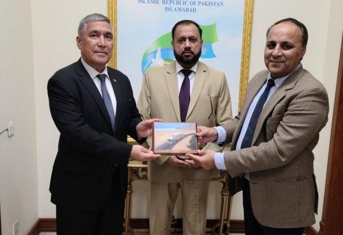 Встреча Посла Туркменистана в Пакистане Атаджана Мовламова с делегацией Национальной логистической корпорации, 15 января, 2025 г., Исламабад, Пакистан (Фото: Посольство Туркменистана в Пакистане)