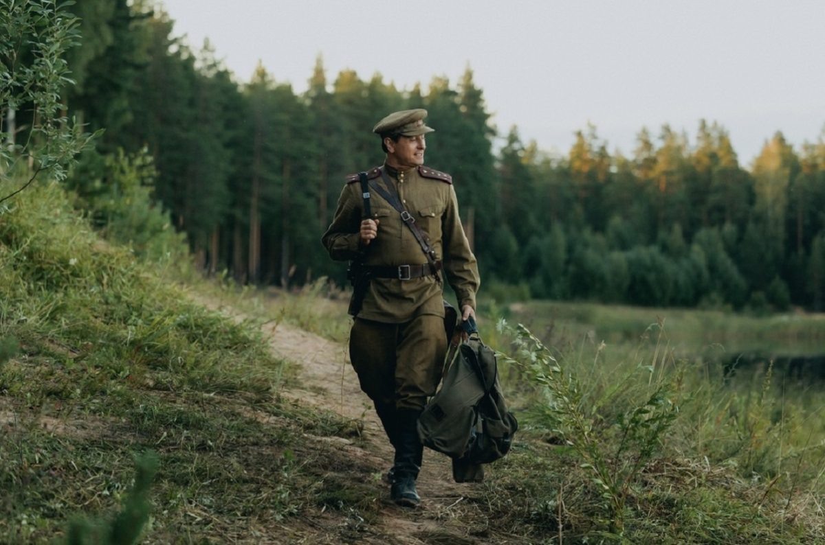    Сергей Безруков исполнил роль капитана Алёхина