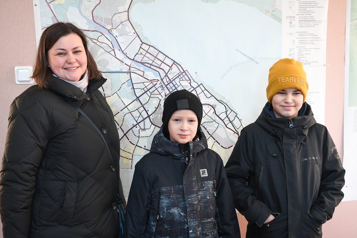    Детям участников СВО начали выдавать бесплатные проездные на троллейбусы Петрозаводска. Фото: «Республика»/Оксана Кудряшова