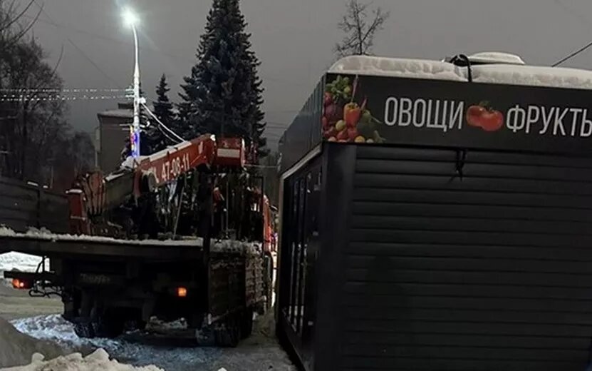    Незаконный овощной ларек снесли в центре Ижевска