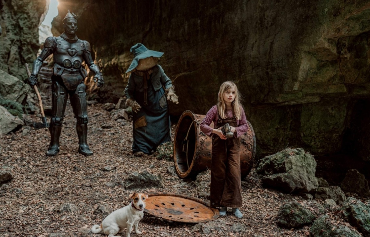 кадр из фильма «Волшебник Изумрудного города. Дорога из желтого кирпича», 2025 год