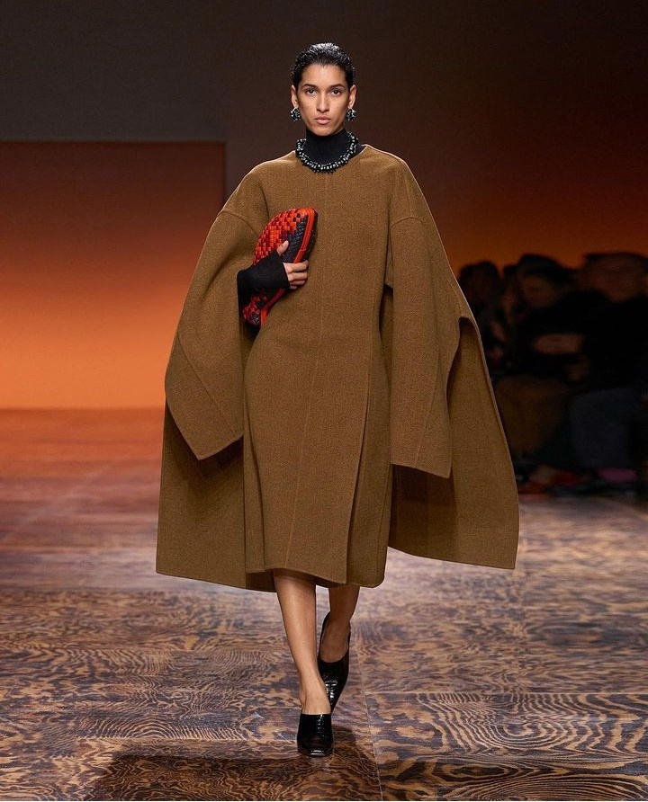 №1. Источник Нельзяграмм