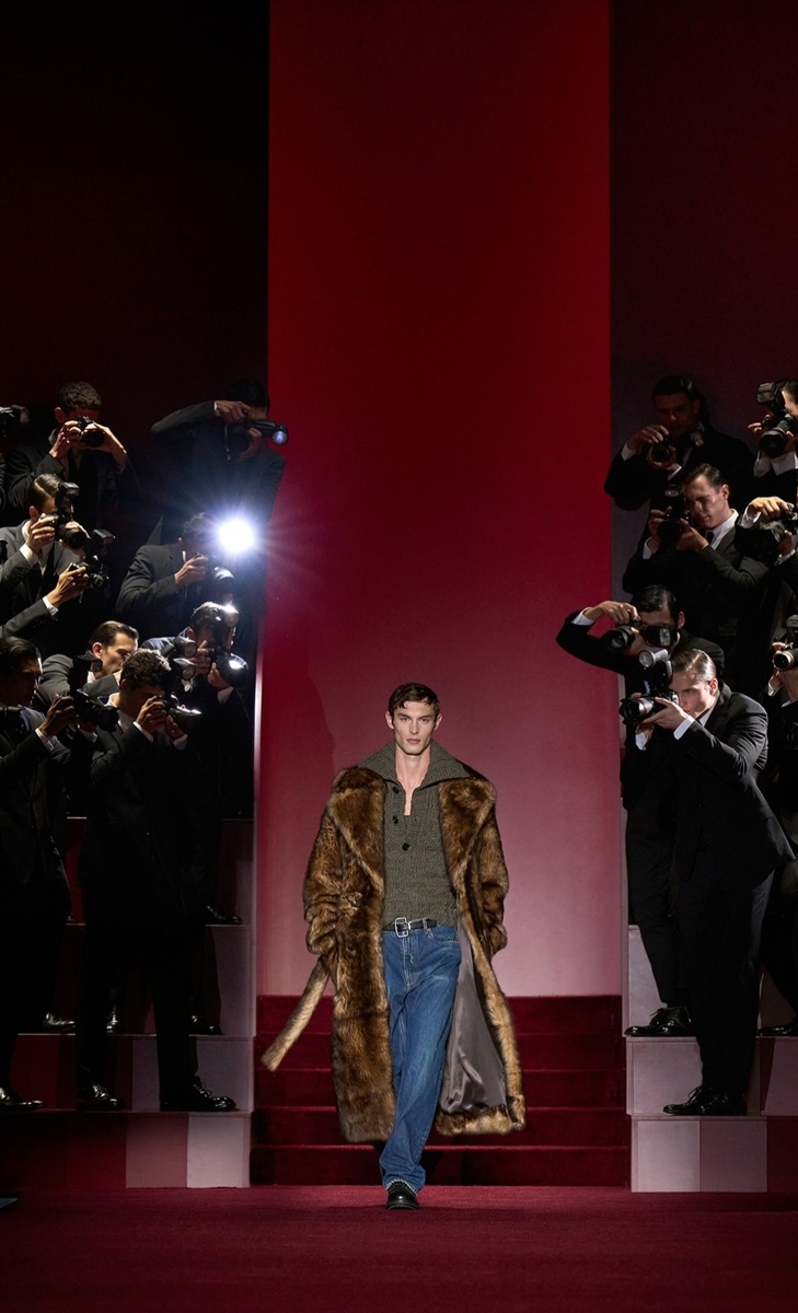 Показ Dolce&Gabbana Men's Fall/Winter 2025. Материал: Dolce&Gabbana.