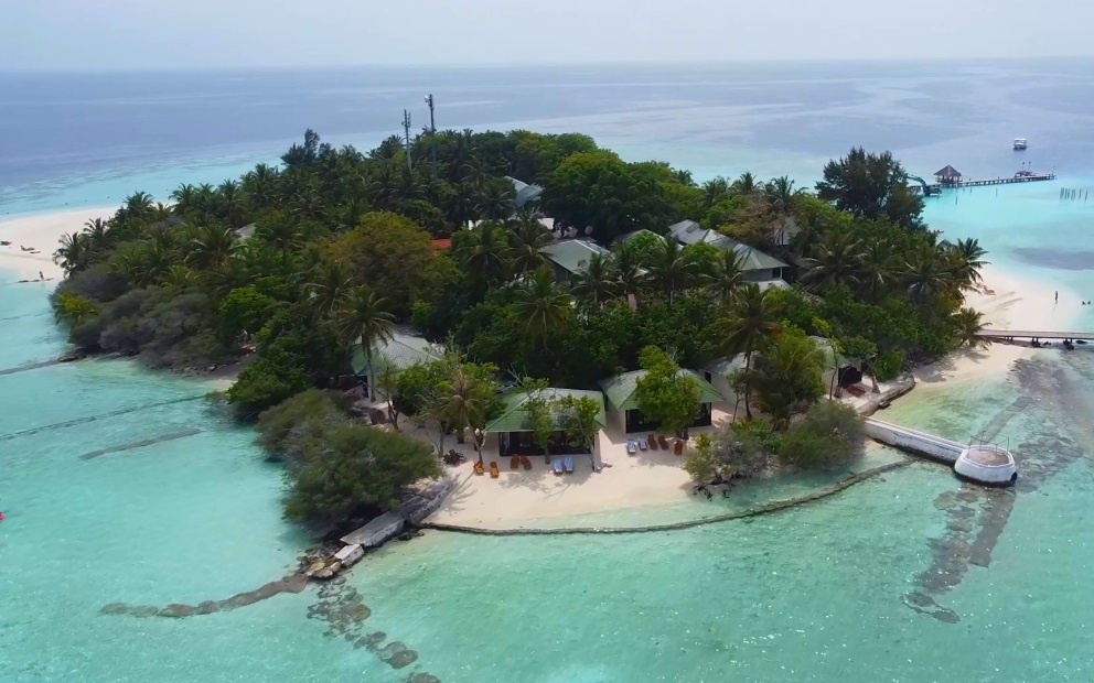 Eriyadu Island Resort 