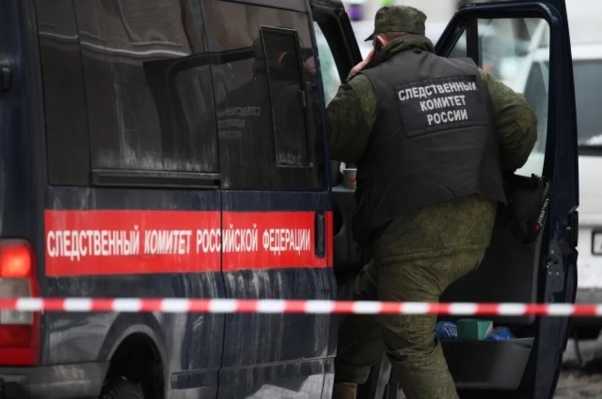    Обыски в администрациях районов Петербурга прошли из-за частных УК