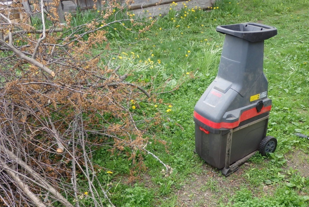  Садовый измельчитель