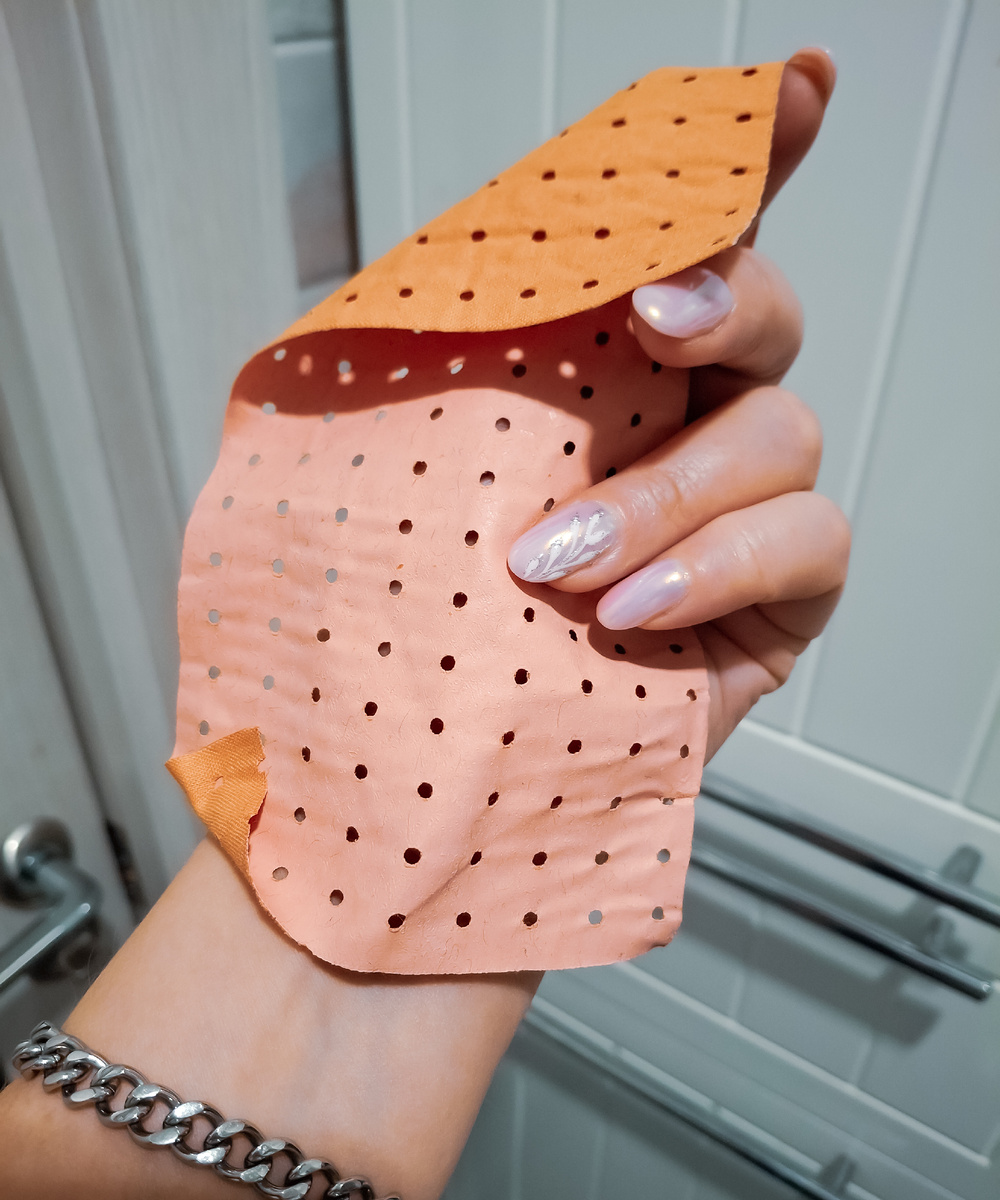 Один из 3-х листов пластыря