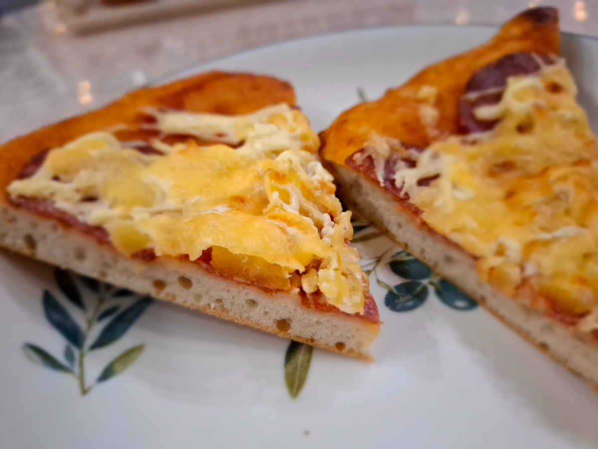 Кое- как отвоевала для фото пару кусочков. 