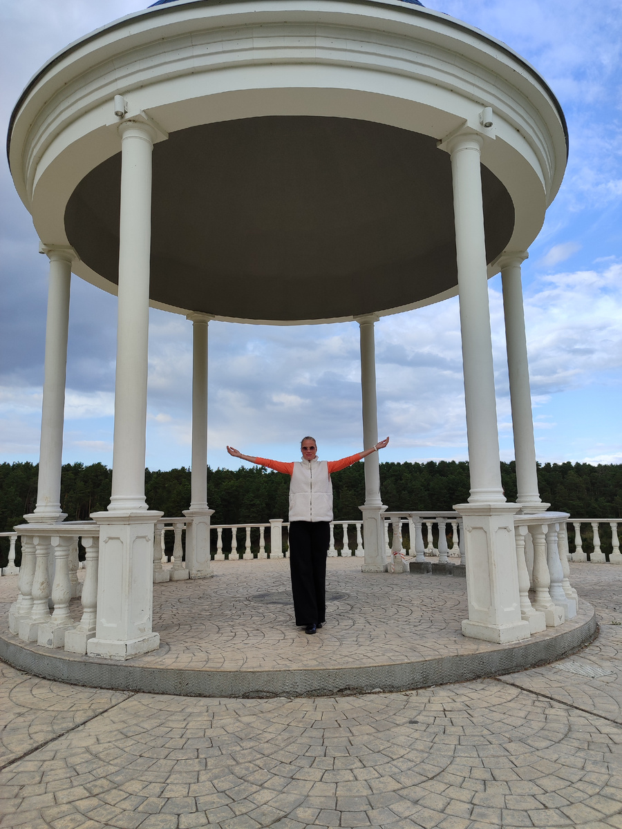 Ротонда на смотровой площадке "Белые камни"