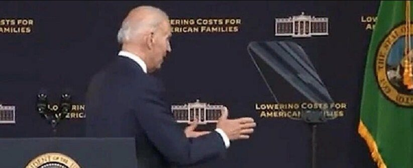 Заблудиться на сцене в таком возрасте не так сложно. Фото: pic.rutubelist.ru
