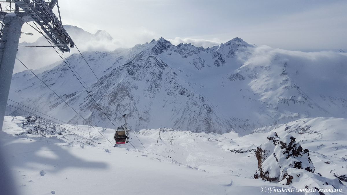 Самая высокая в России канатная дорога расположена на Эльбрусе