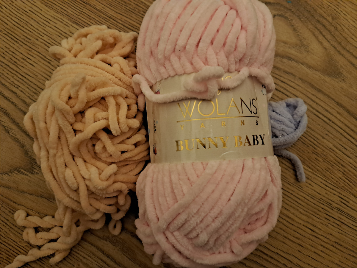 Телесный 42, розовый 04, сиреневый Velluto 146