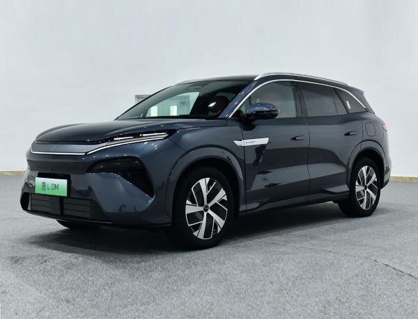     BYD Tang L. Фото BYD