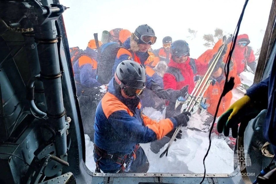    Спасением выживших туристов занимались сотрудники МЧС. Фото: ГУ МЧС России по Камчатскому краю
