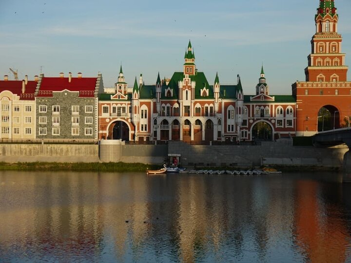 Новую набережную так и назвали – набережная Брюгге…