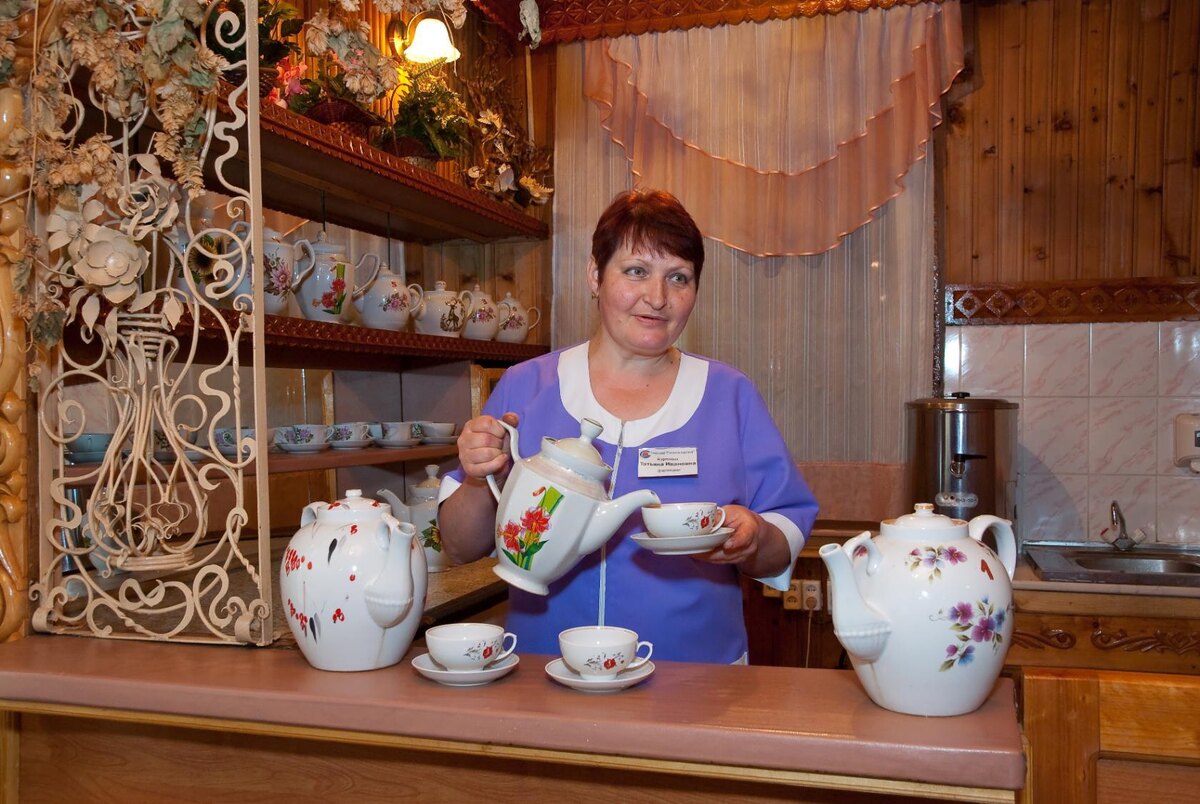 Санаторий "Рассветы над Бией"- это признанная траволечебница. Здесь готовят различные травяные сборы и вкуснейший чай на основе алтайских трав