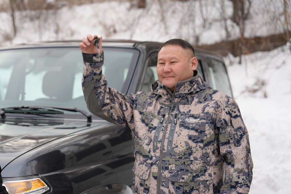    Вручение техники управлению по охране, использованию и воспроизводству животного мира Республики Алтай. Источник: Андрей Сороко/"Толк"