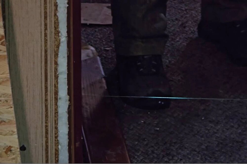    Растяжка ВСУ в брошенном доме. Фото: Министерство обороны РФ