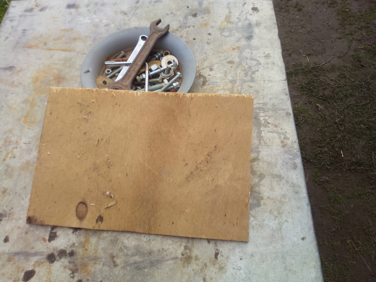 Дно кормушки