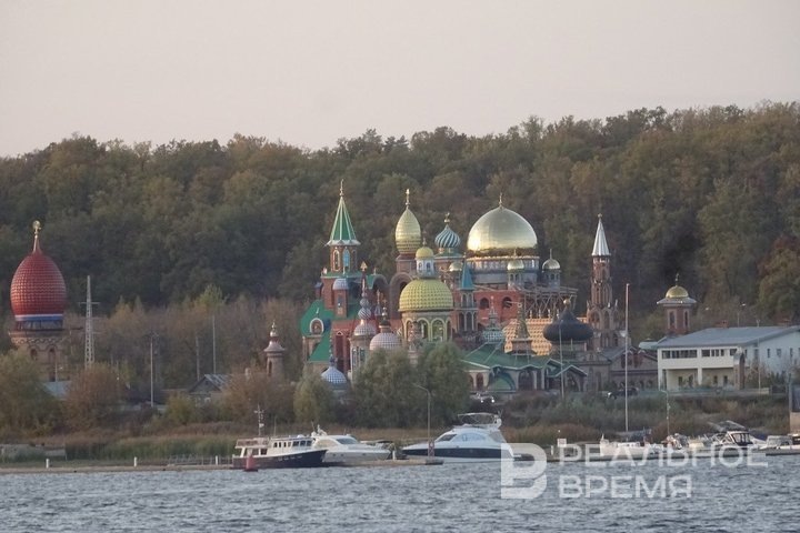 Мухутдинов-младший уверял знакомых — акваторию близ яхт-клуба «Венеция» знает отлично. Ирина Плотникова / realnoevremya.ru