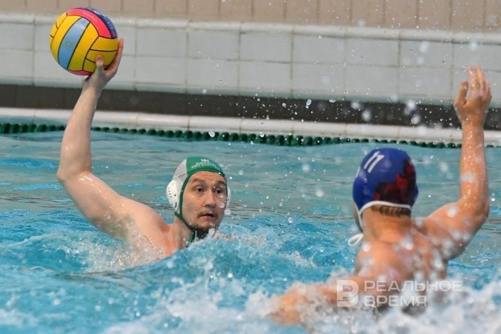 Адель Латыпов в нападении. Максим Платонов / realnoevremya.ru