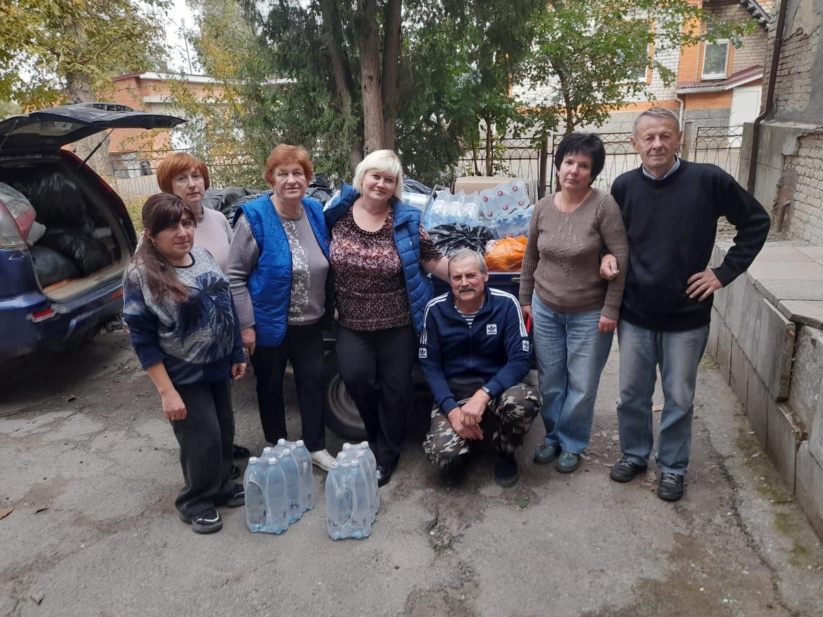 Волонтеры и работники штаба "МыВместе"