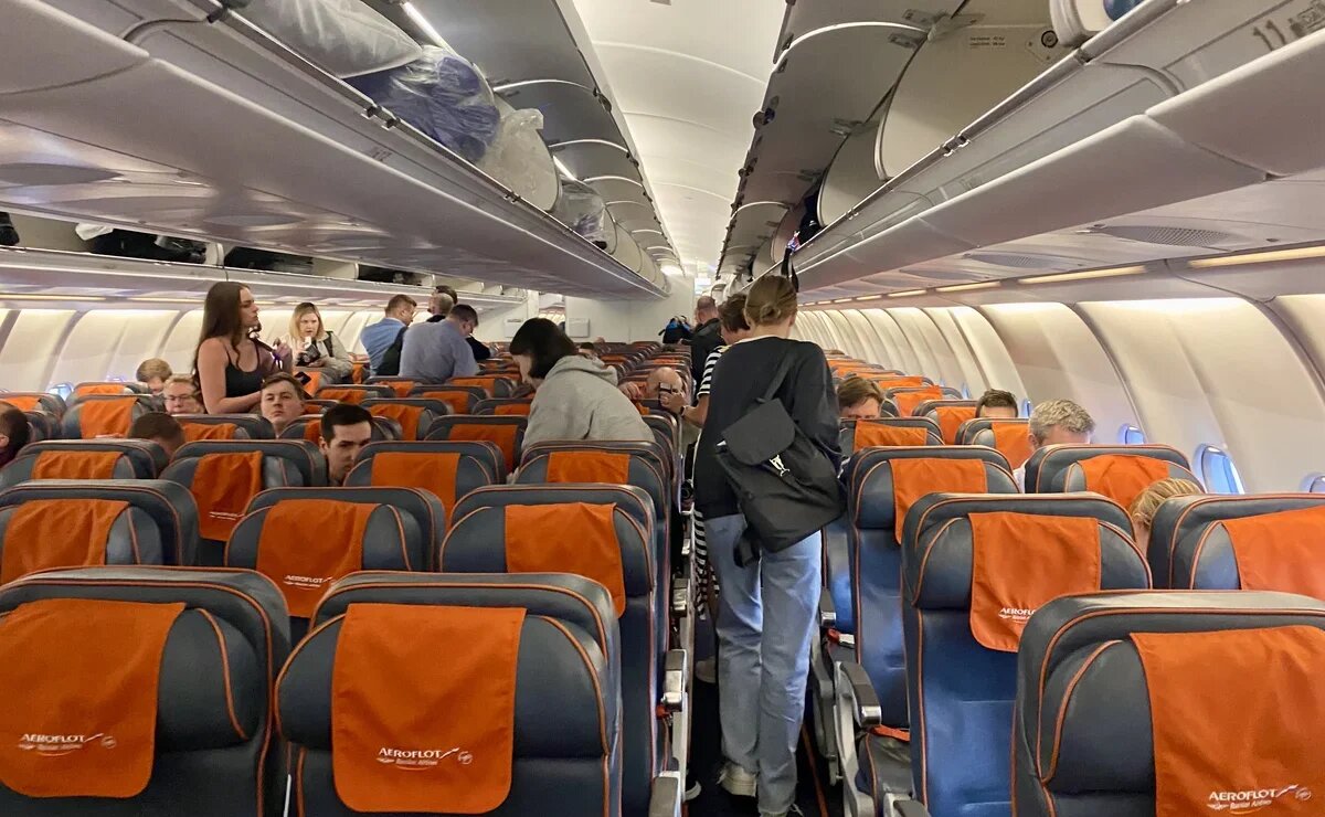    Авиакомпаниям запретили разлучать родителей с детьми