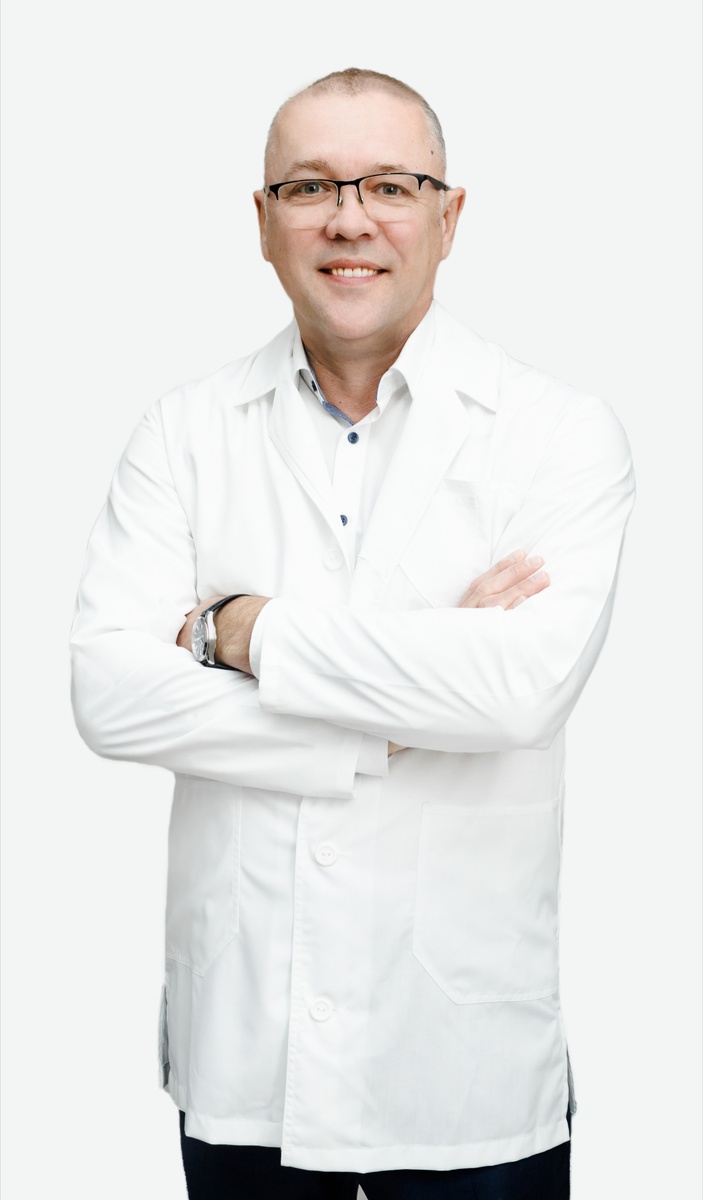 Головченко Олег Васильевич , Кандидат медицинских наук, врач акушер-гинеколог, хирург 