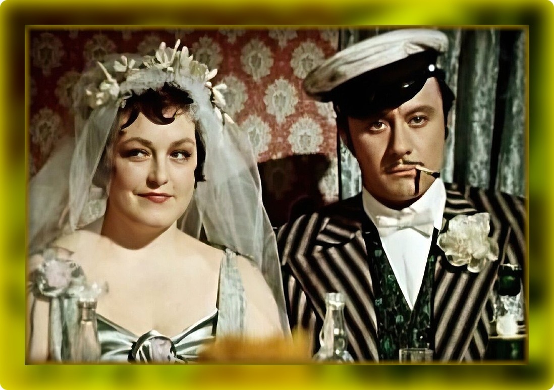 В глазах вся суть молодожёнов! Оба стоп-кадра бессовестно слямзил с сервиса "Яндекс.Картинки"