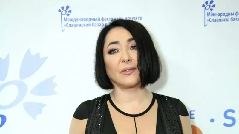     Источник: vc.kom/Лолита Милявская