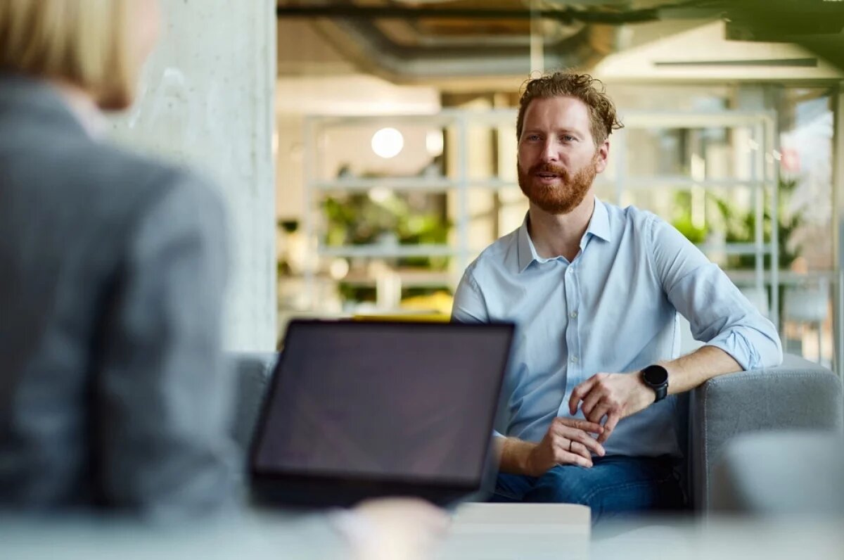    Знать по именам.