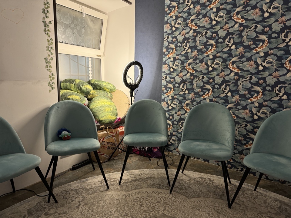 Кресла тронного зала короля Артура