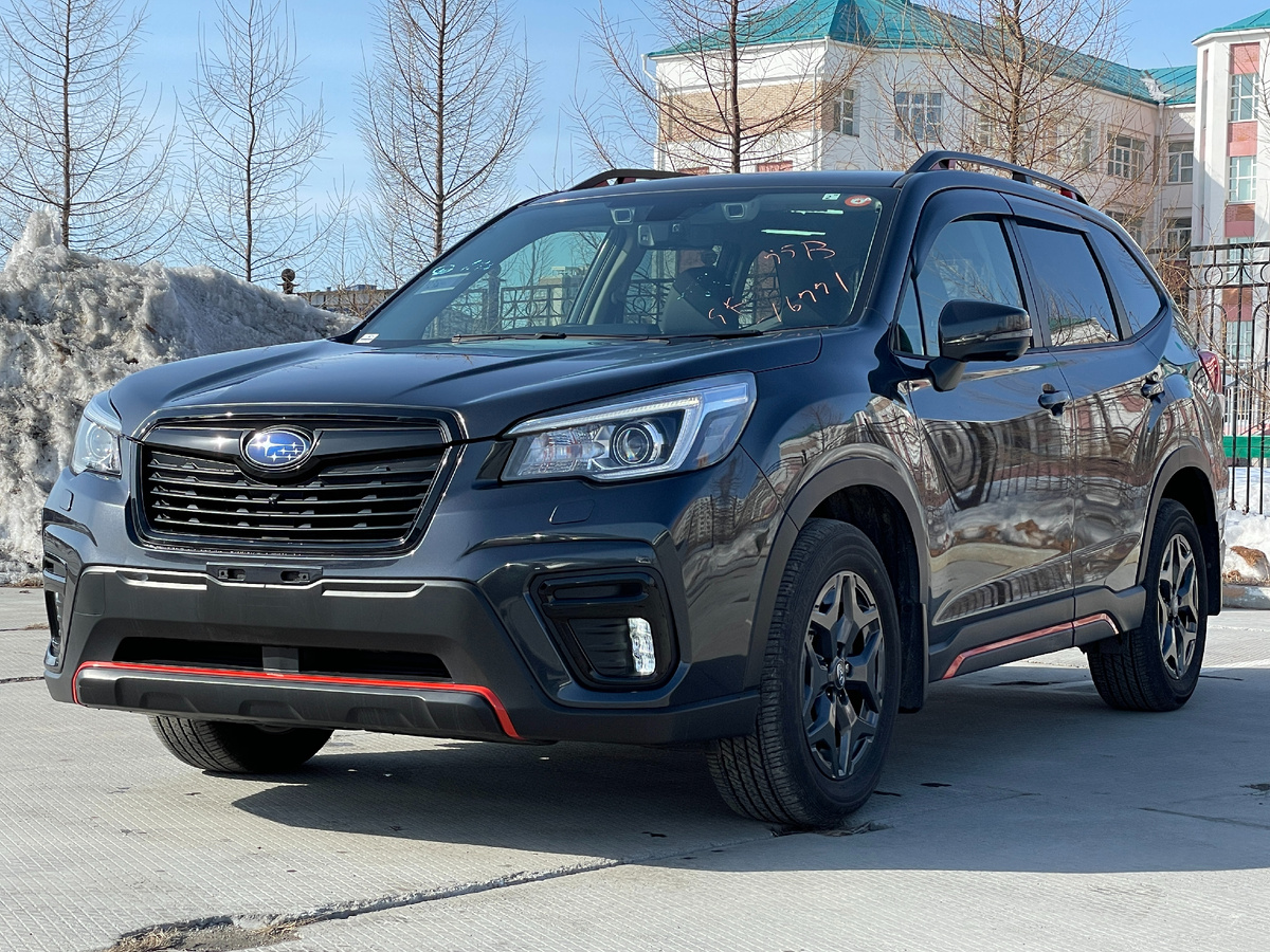 Subaru forester 2018 2.0 4WD в комплектации x break