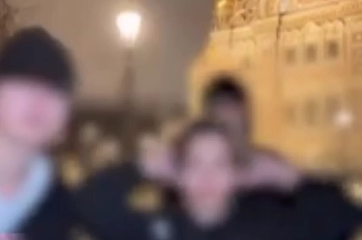    Танцы подростков без штанов на фоне Спаса на Крови стали уголовным делом