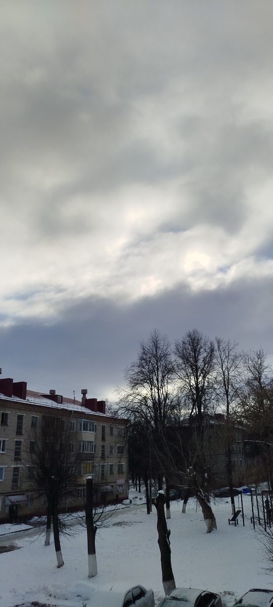 Сегодняшнее небо. Солнце снова скрылось.