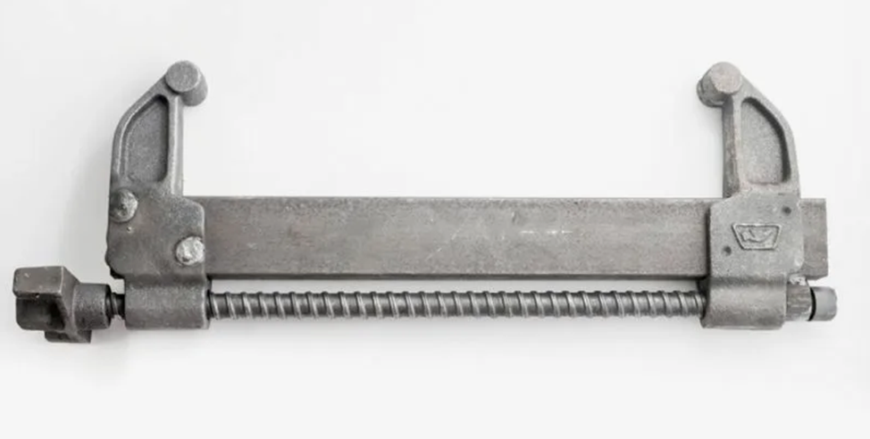 Универсальный винтовой замок