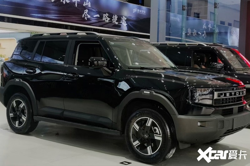 Силуэт в целом напоминает конкурента от Haval