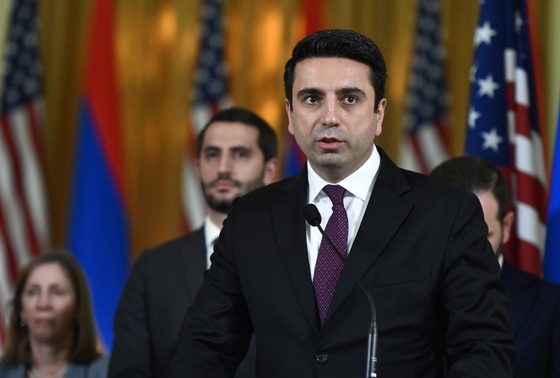     Ален Симонян