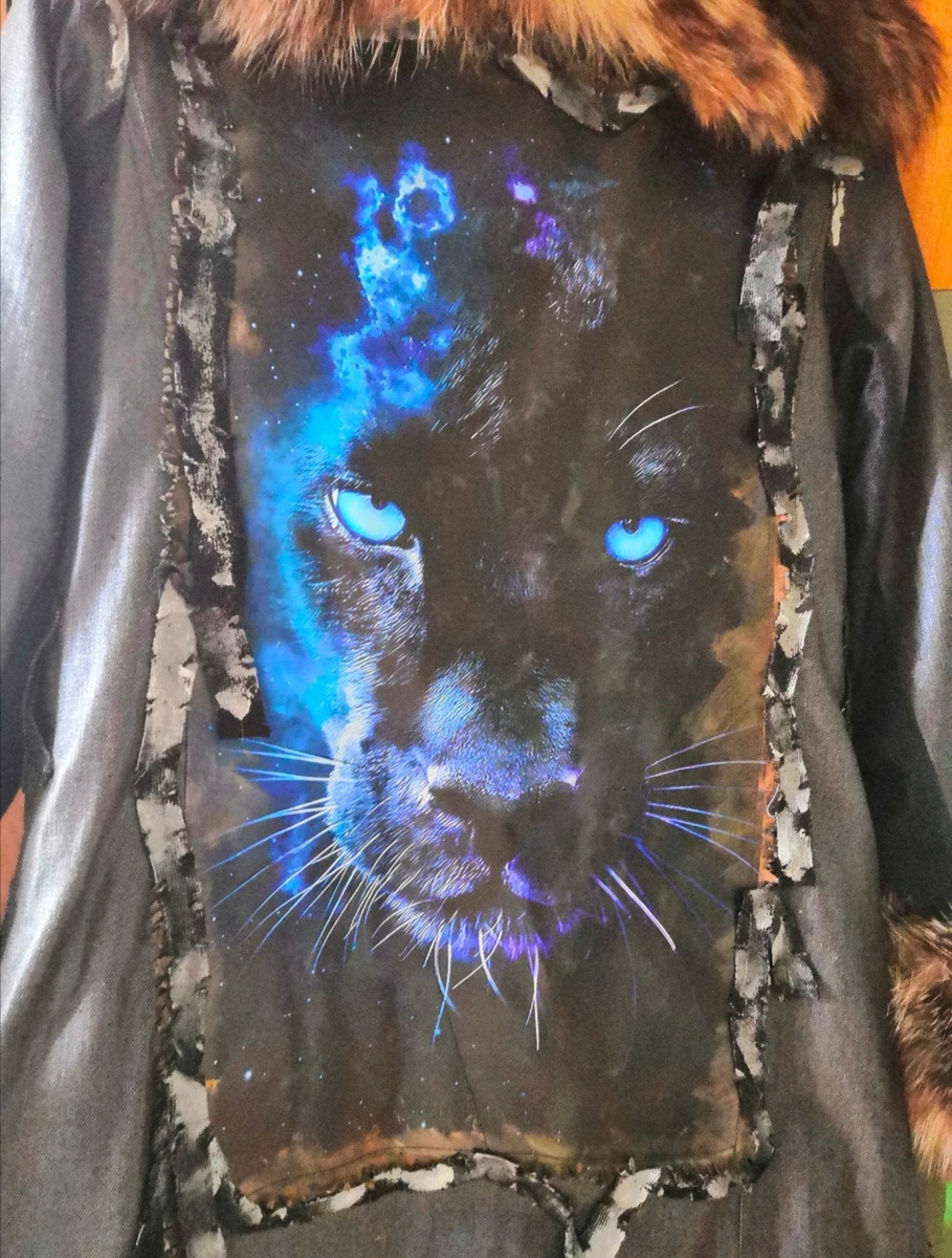 Это шуба моего авторского исполнения.💪 Для актрисы театра и кино Ксении Кастор.