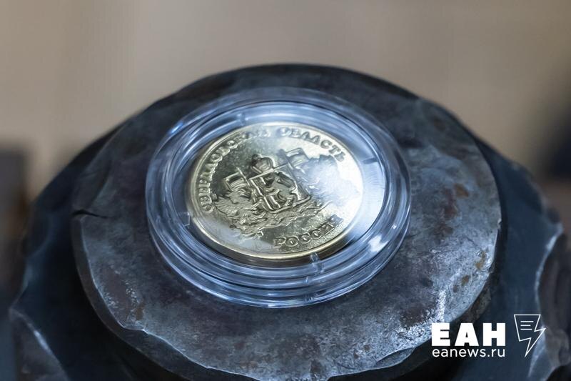    Фото: ЕАН. Всего жители региона приобрели в Сбере более 9 тыс. инвестиционных и памятных монет