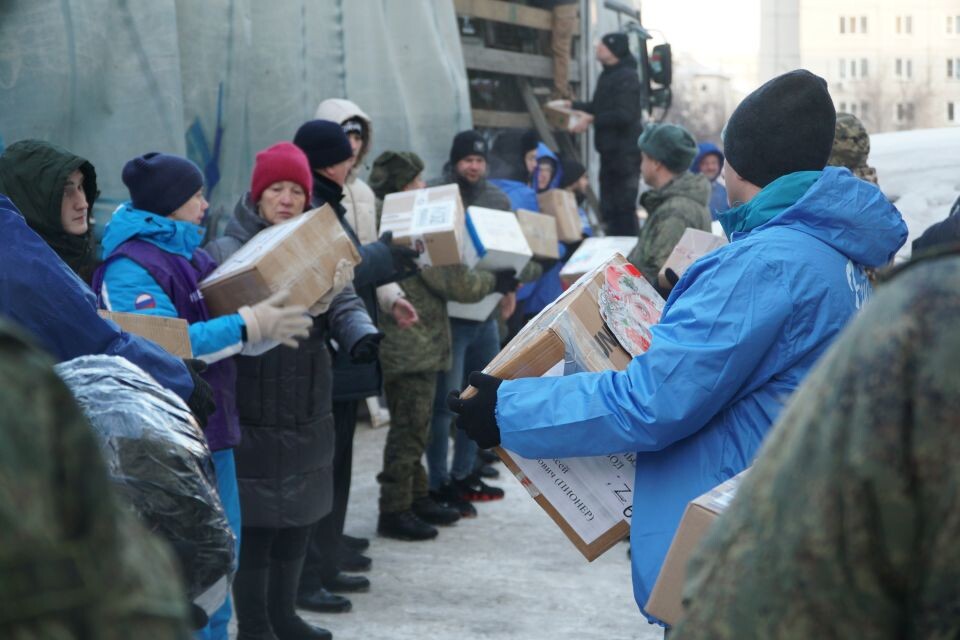    Отправка посылок в зону СВО. Источник: пресс-служба партии "Единая Россия"