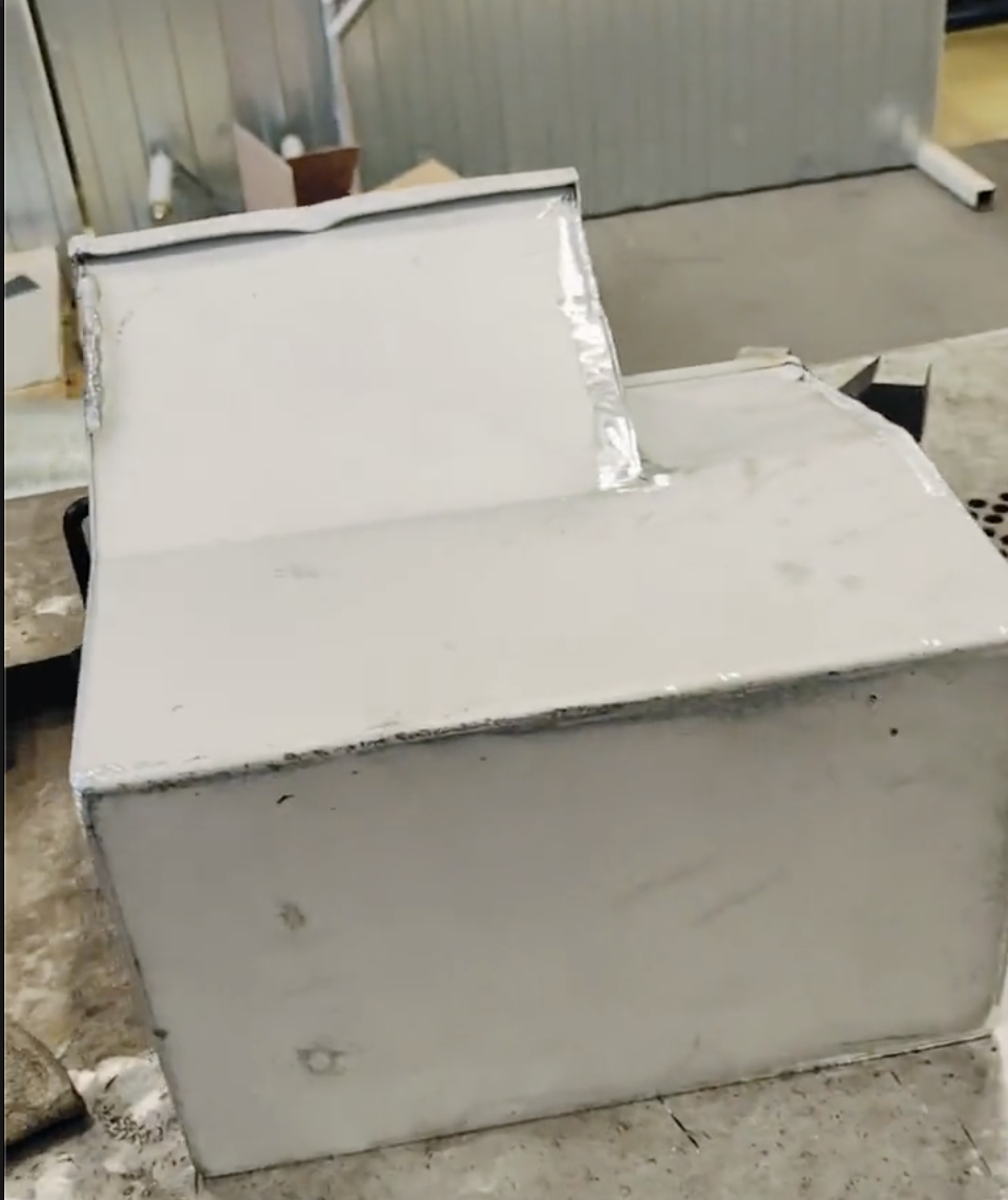 Сваривали вот такой короб