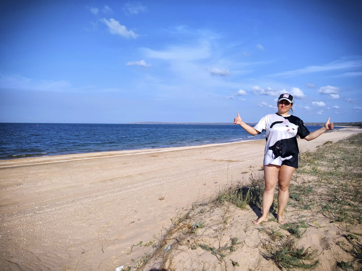 Цитирую автора. "Самый быстрый и простой способ сбросить лишние килограммы - летом отправиться на месяц в велопутешествие." Ну ну. Супруге автора, видимо, помогло.