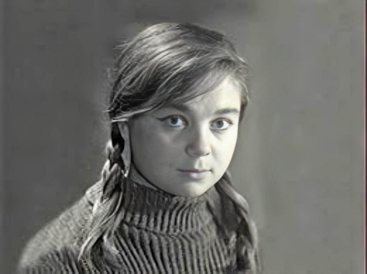 Нина Дорошина в юности