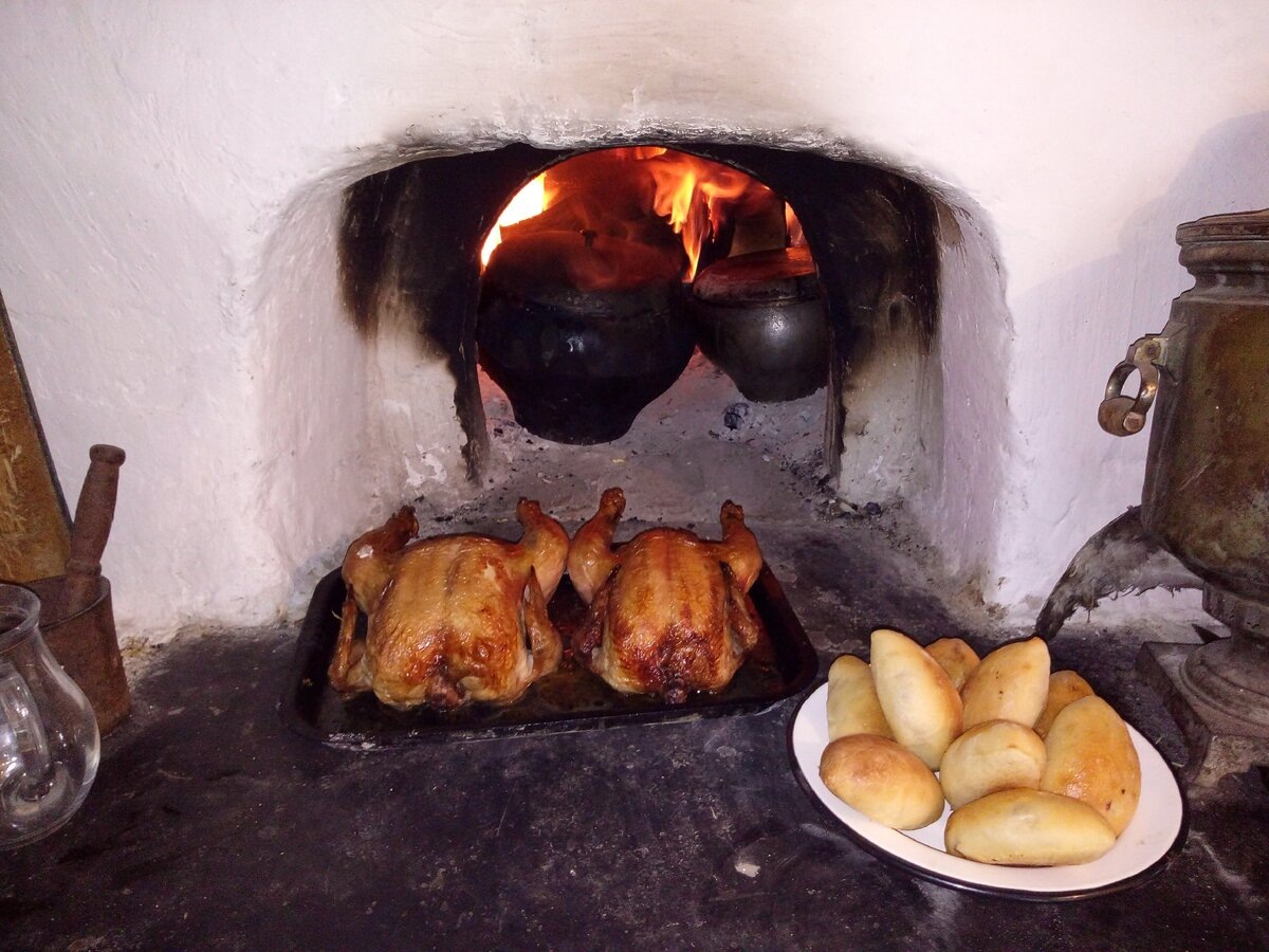 Русская печь курица и пироги .Источник : Яндекс Картинки